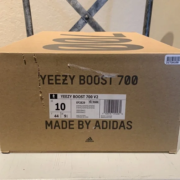 Men’s Barely Worn Adidas Yeezy Boost 700v2 Static size 10 with box - Picture 8 of 8